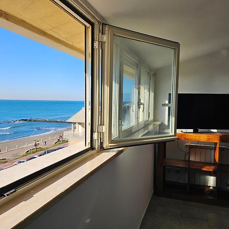 Attico Granelli Di Sabbia Apartment ลิโด ดิ ออสเตีย ภายนอก รูปภาพ