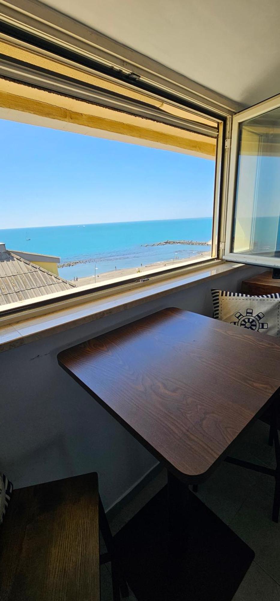 Attico Granelli Di Sabbia Apartment ลิโด ดิ ออสเตีย ภายนอก รูปภาพ